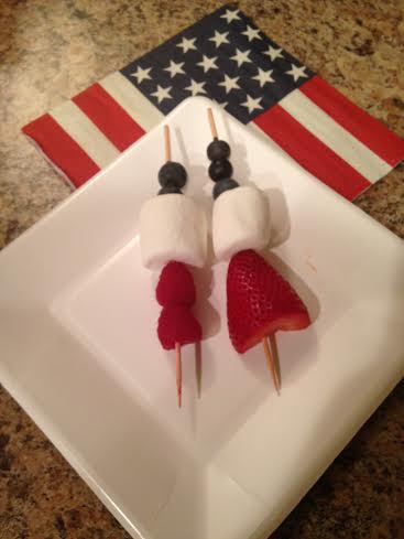 Elevate Your 4th of July Party with Festive Fruit Kabobs & Flag Designs